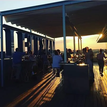 Le Confortable #hypercentre #climatisation 公寓 干邑